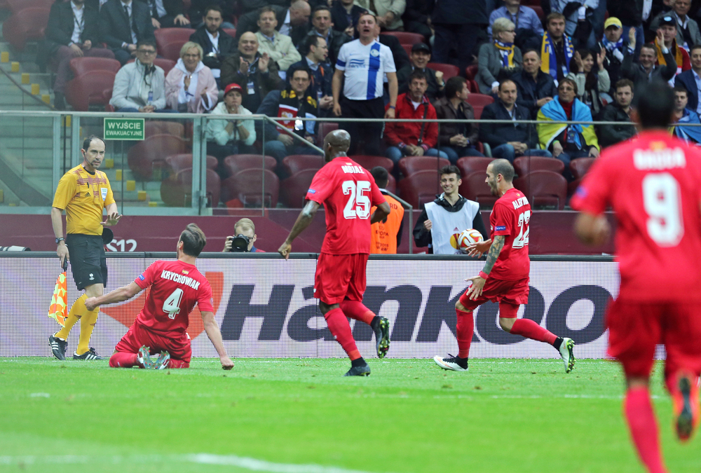 Sevilla przegrała z Villarreal, cały mecz Krychowiaka