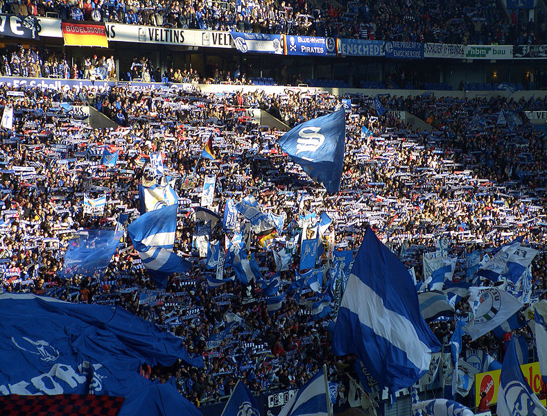 Schalke wzmacnia obronę