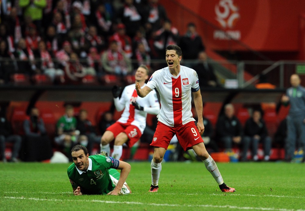 Angielskie kluby zainteresowane Lewandowskim
