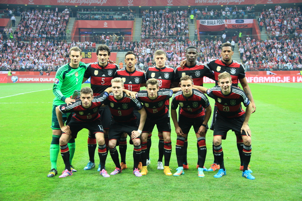 Reprezentacja Niemiec ewakuowana z hotelu w Paryżu