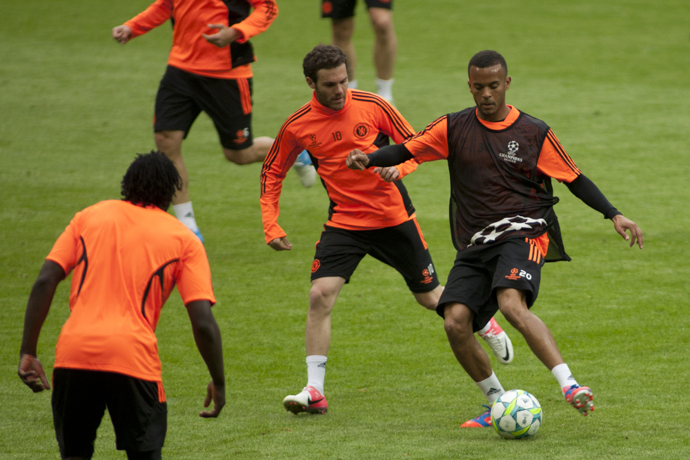 Mata: Poza futbolem najbardziej kocham tenis