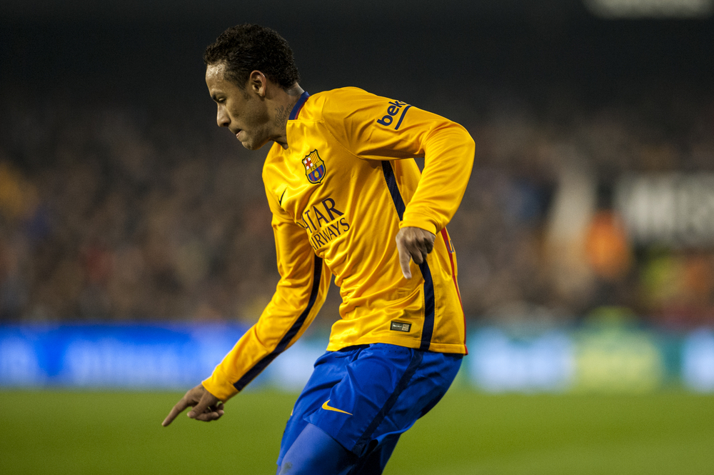 Daniel Alves: Neymar jest lepszy od Ronaldo