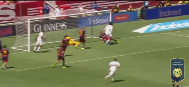 Ależ akcja Januzaja! MU lepsze od Barcy [video]