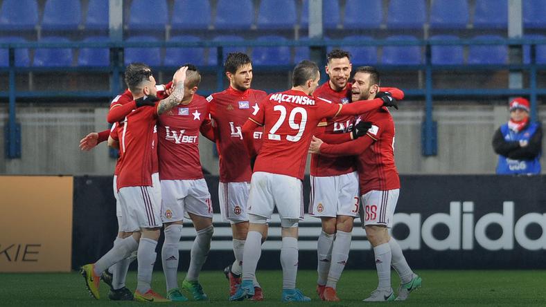 Wisła Kraków rozstała się z siedmioma piłkarzami