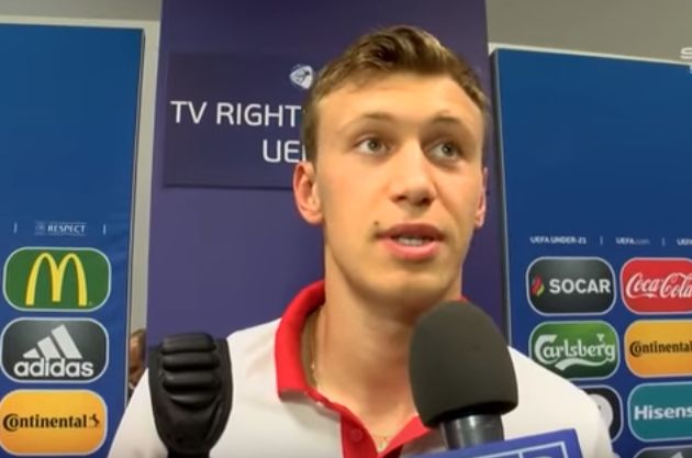 Krystian Bielik ma nowy klub. Podpisał pięcioletni kontrakt