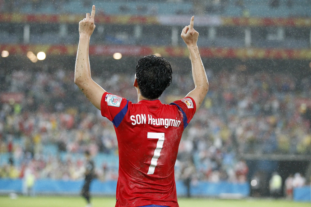 Korea gromi, 3 gole piłkarza Tottenhamu [video]