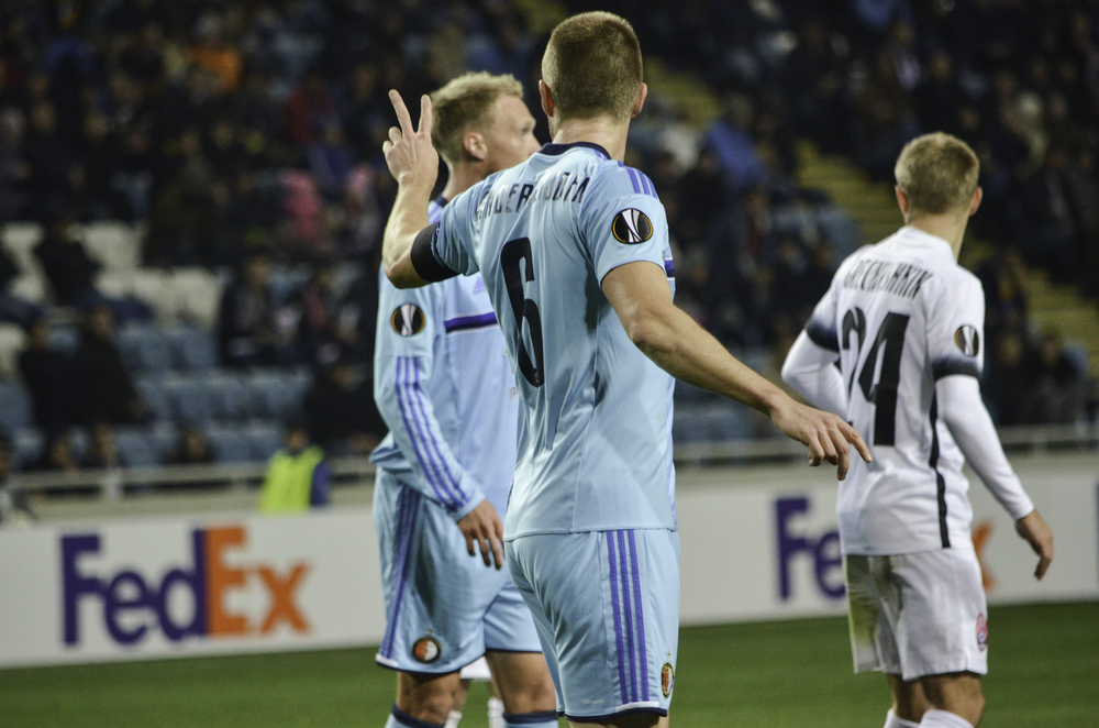 29-letni obrońca trzy lata dłużej z Feyenoordem