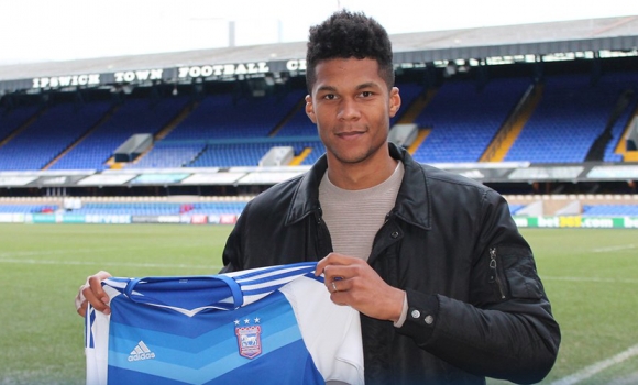 Spence podpisał dwuletni kontrakt z Ipswich Town