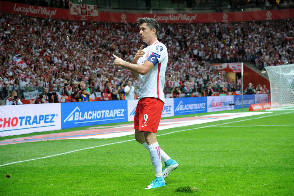 Lewandowski w pogoni za legendami. Latę już wyprzedził, przed nim tylko Lubański