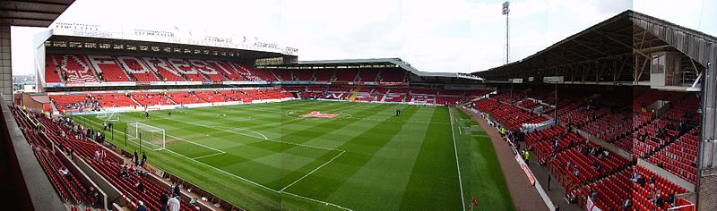 Dwóch graczy Benfiki zagra w Nottingham Forest