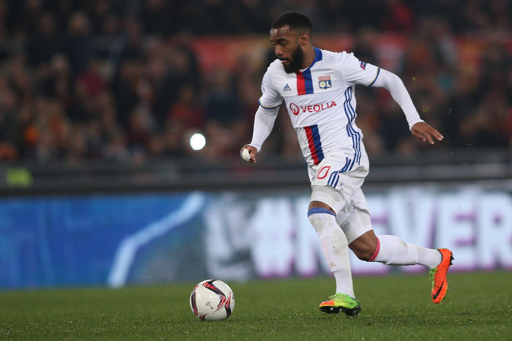 Media: Lacazette blisko przejścia do Arsenalu