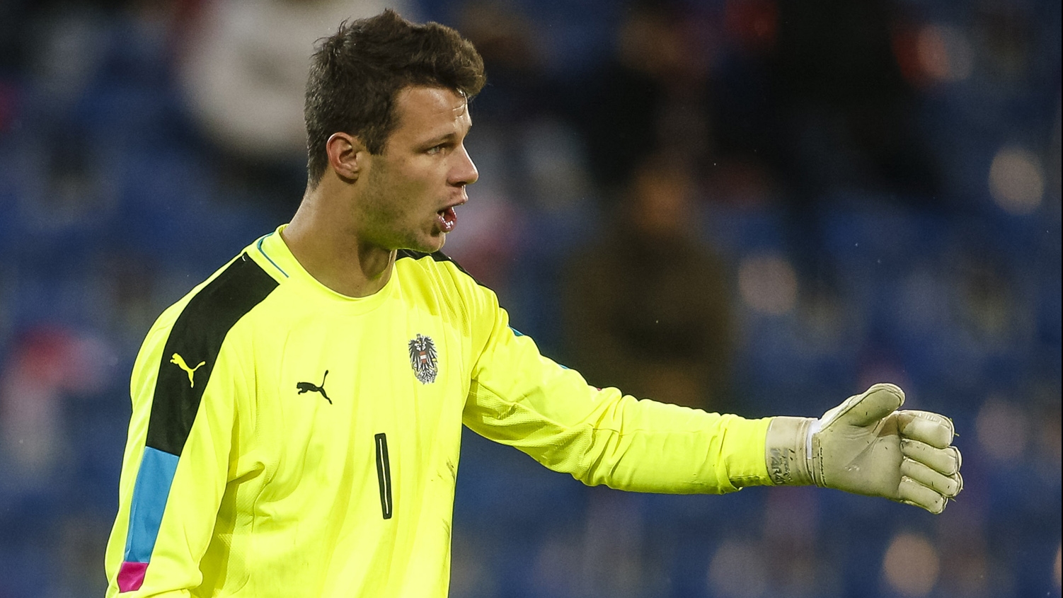 Bachmann podpisał trzyletni kontrakt z Watford FC