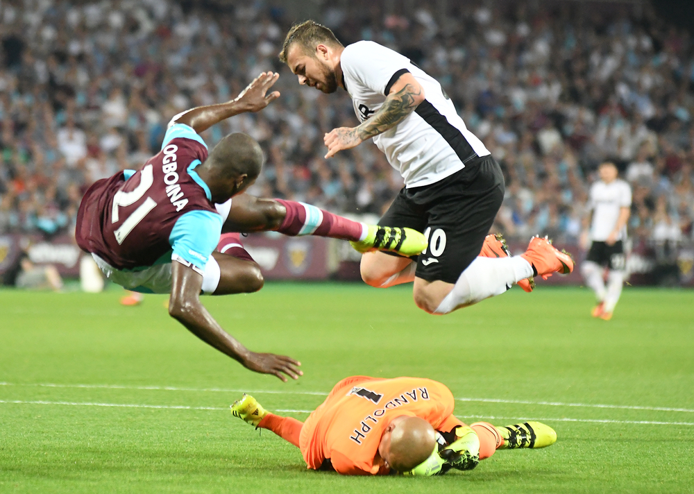 Ogbonna na dłużej zawodnikiem "Młotów"