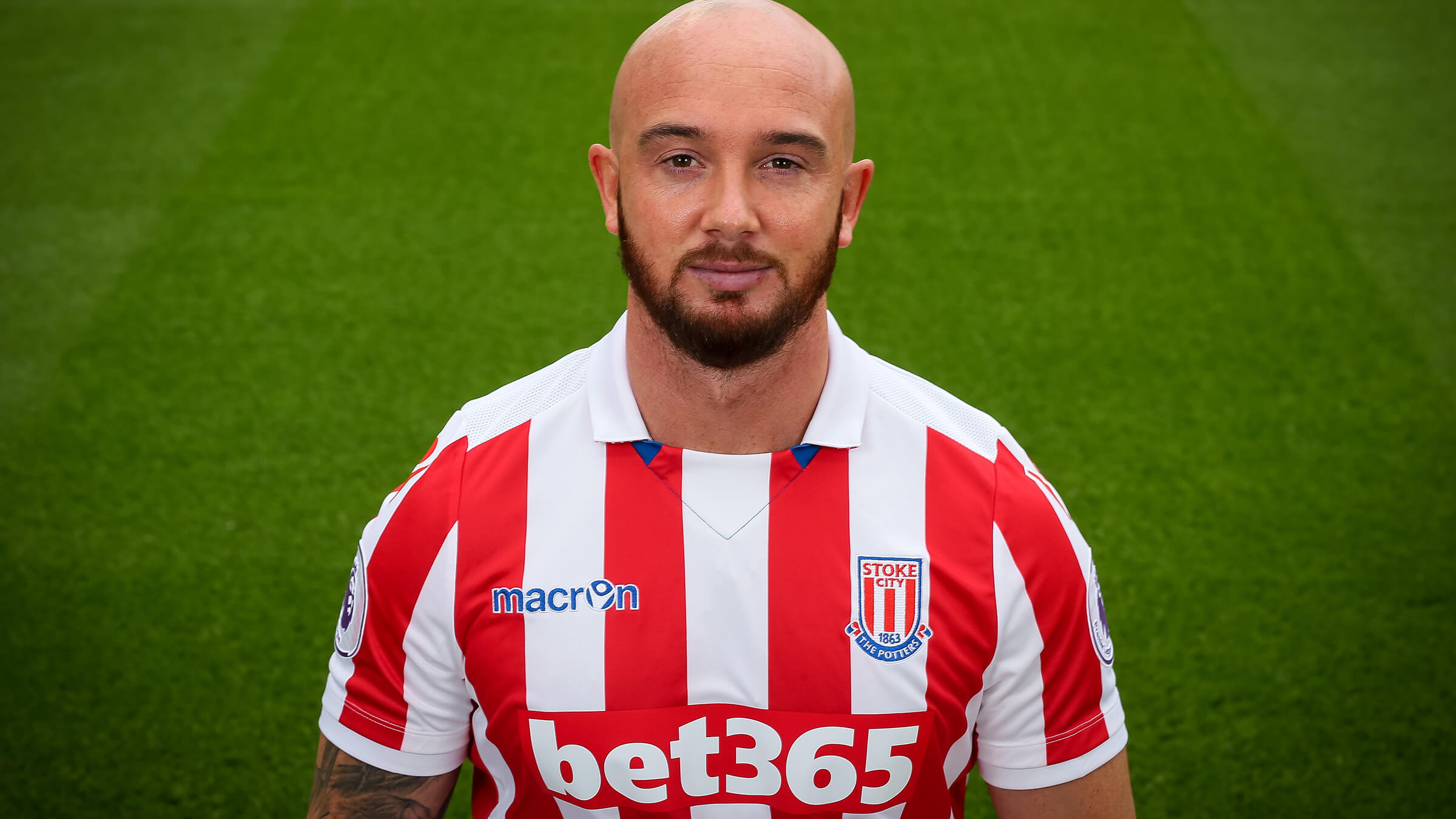 Stephen Ireland sześć miesięcy dłużej w Stoke City