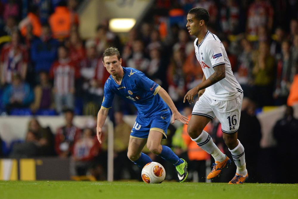 Kyle Naughton przedłużył kontrakt ze Swansea