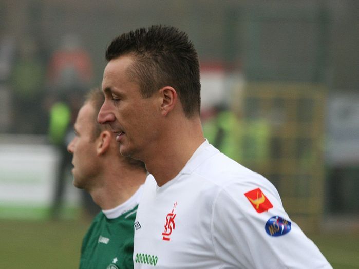 Hajto odleciał w trakcie meczu [video]