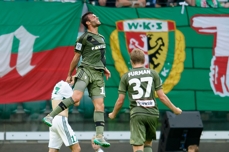 Legia potwierdza ofertę: 2 miliony za Nikolicia