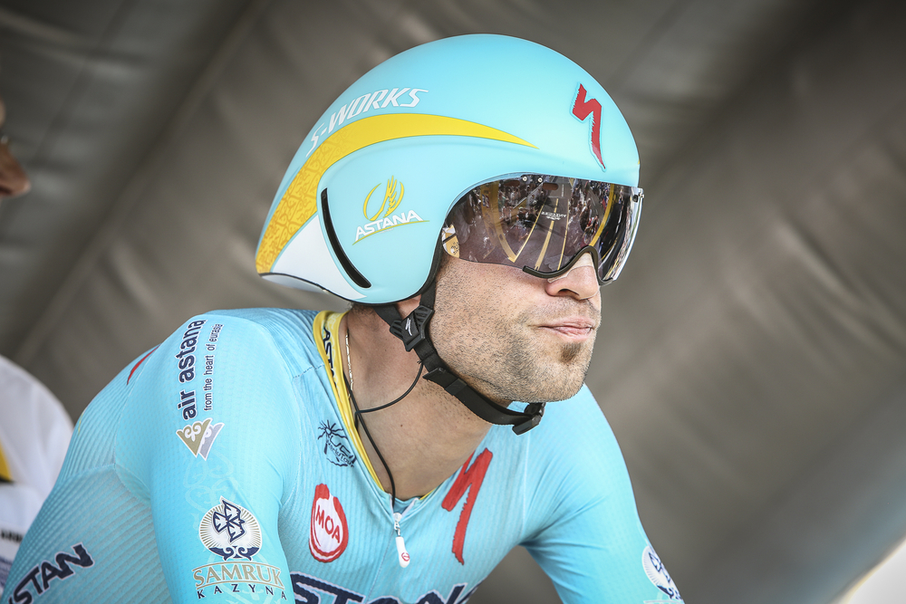 Faworyt wyrzucony z Vuelta a Espana [video]