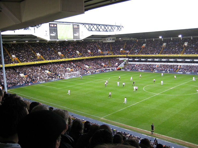 Fani Arsenalu demolowali stadion Tottenhamu [video]