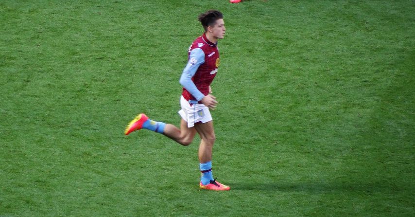 Tottenham włączył się do walki o młodego pomocnika Aston Villi