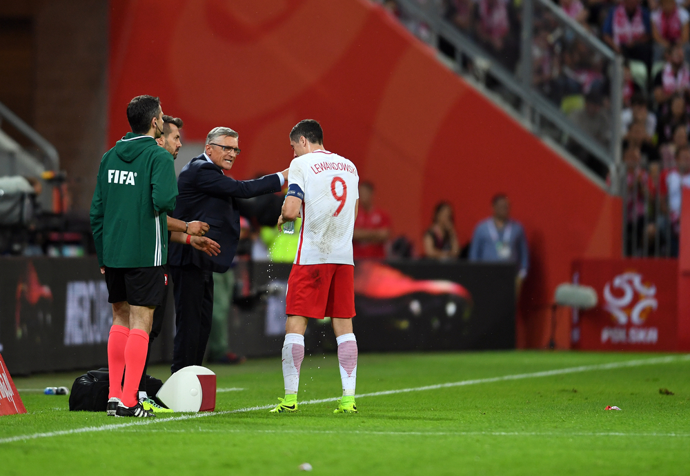 Szwajcarskie media: Lewandowski w tej chwili to najsłabsze ogniwo Polski