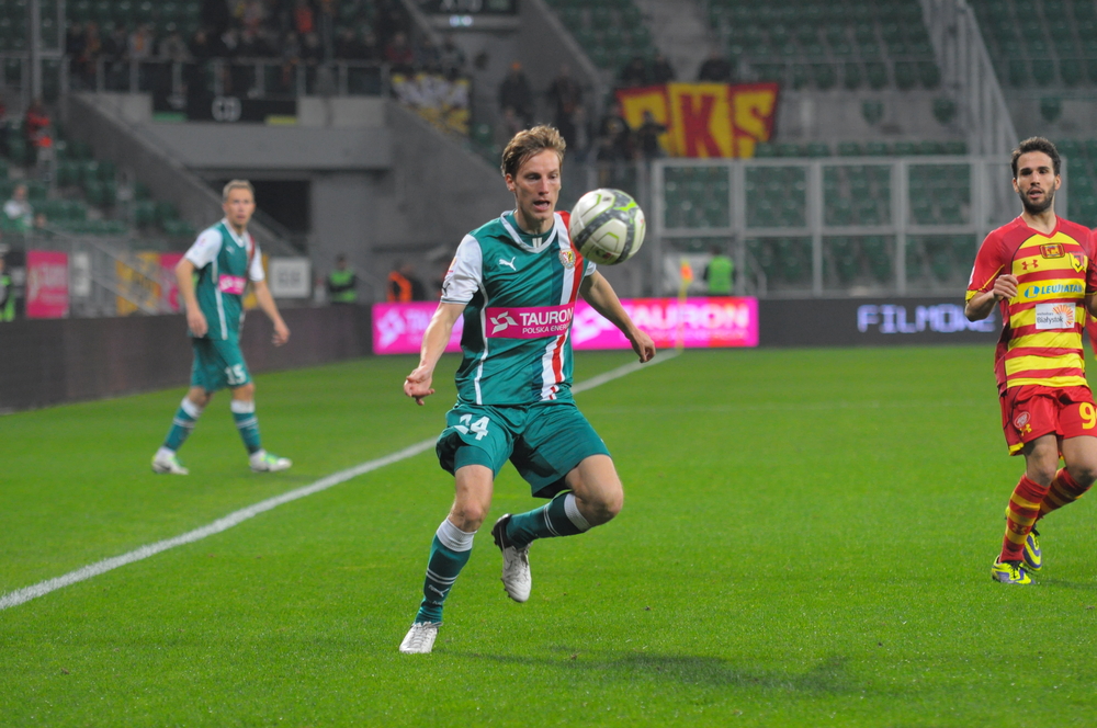 Beniaminek Ekstraklasy przedłużył kontrakt ze swoim obrońcą