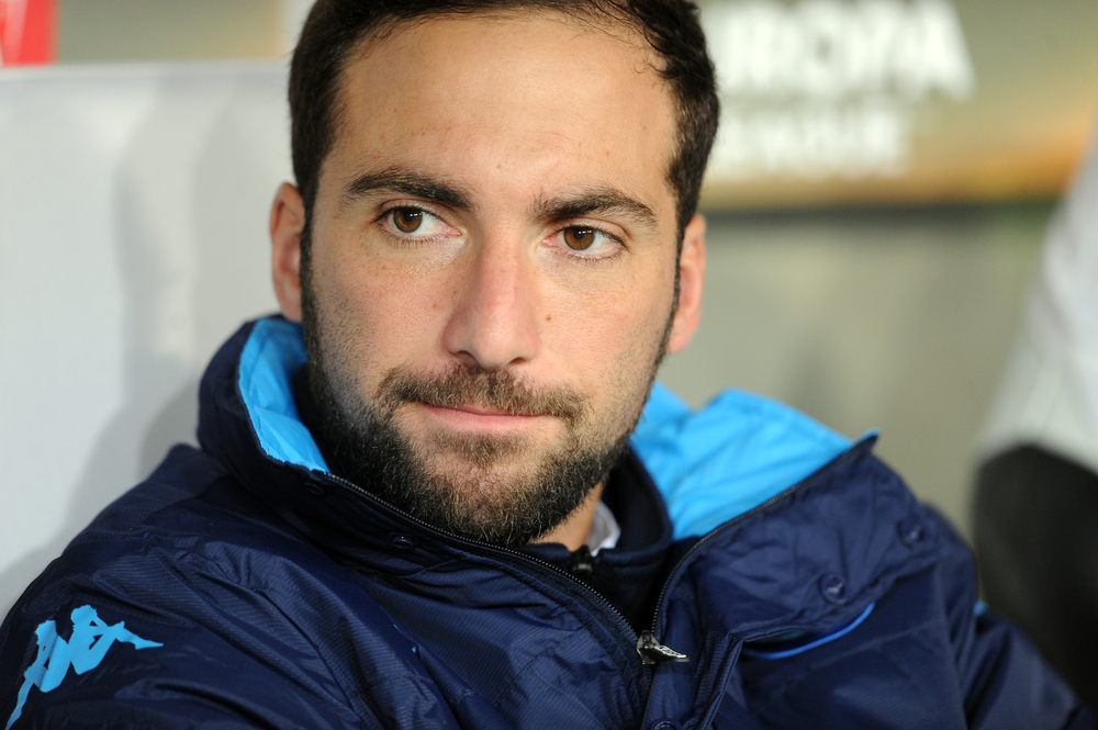 "De Laurentiis nie chce sprzedawać Higuaina"