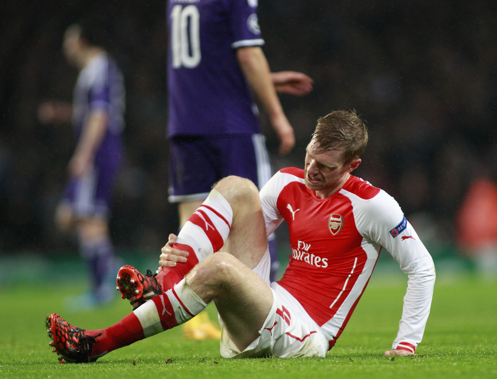 Poważne osłabienie Arsenalu. Mertesacker nie zagra przez 5 miesięcy?