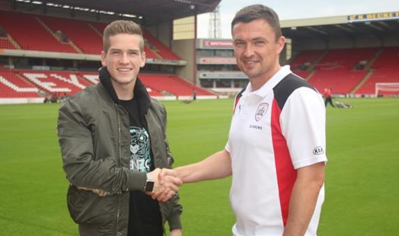 Skrzydłowy Liverpoolu wypożyczony do Barnsley 