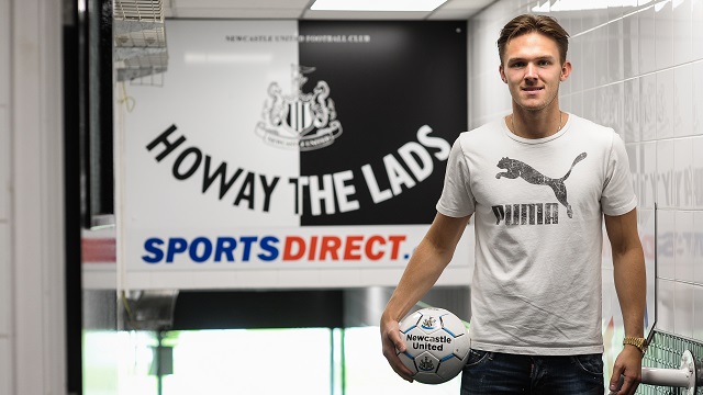 Woodman cztery lata dłużej w Newcastle