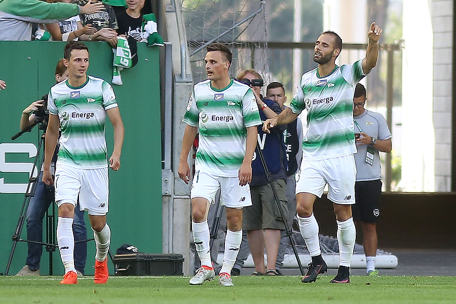Lechia po emocjonującym spotkaniu pokonała Koronę