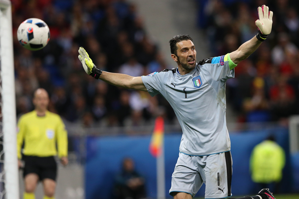 De Rossi: Wolałbym, żeby Buffon popełniał błędy w Juventusie