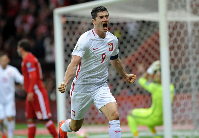 Lewandowski w najlepszej XI październikowych meczów eliminacji MŚ 2018 według "France Football"