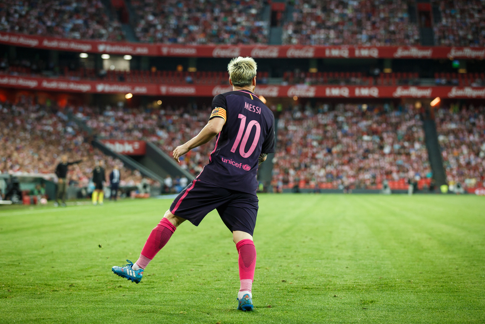 Barcelona ograła Sevillę na wyjeździe. 500 gol Messiego dla Barcy! [VIDEO]