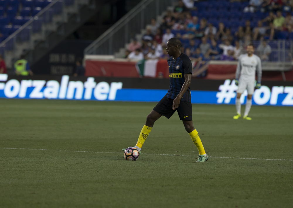Inter pokonał Chelsea, niezwykłej urody gol samobójczy z 40 metrów [VIDEO]