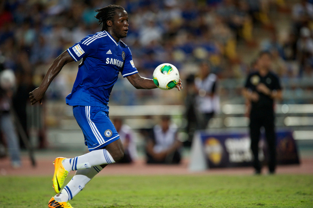 Chelsea lepsza od Tottenhamu w derbach Londynu! Piękne bramki Eriksena i Pedro [VIDEO]