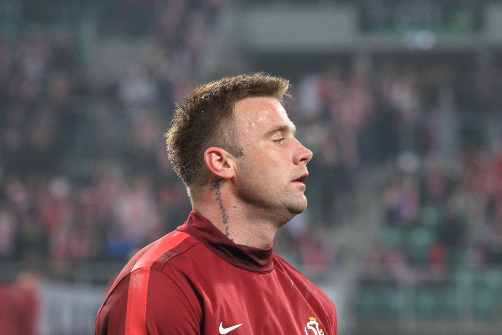 Pech Boruca z Liverpoolem. Gol Mane, a potem babol Polaka [VIDEO]