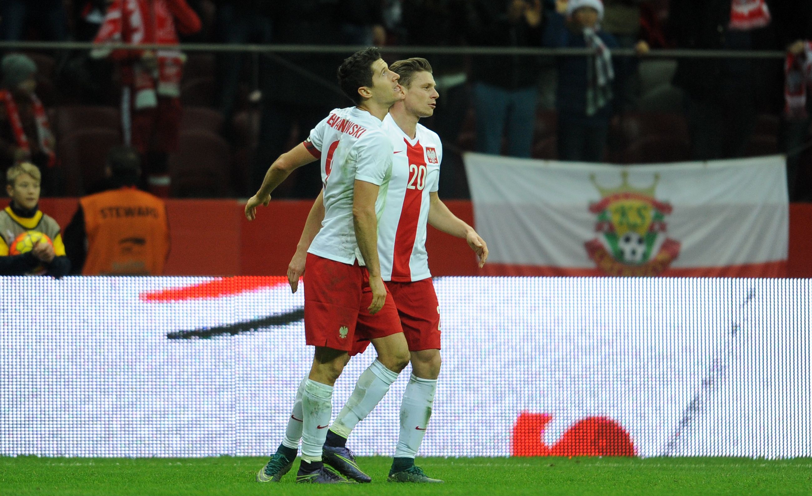 Lewandowski w XI Kickera, świetny Piszczek