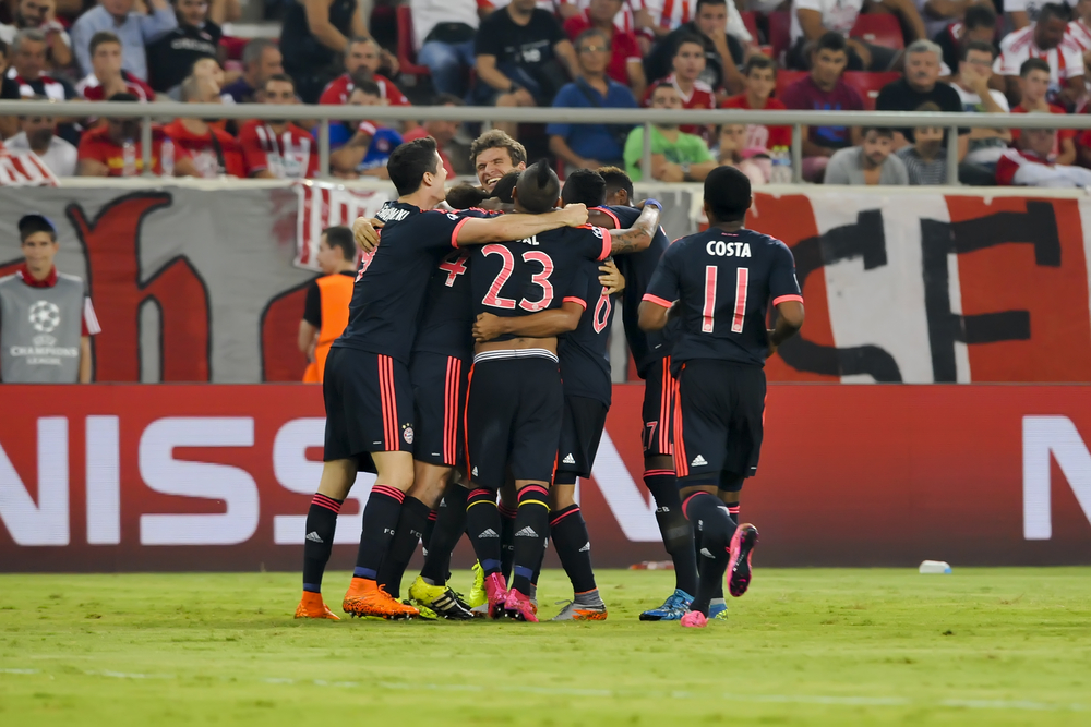 LM: Znowu to zrobił! Kapitalny gol Lewandowskiego z rzutu wolnego! [VIDEO]