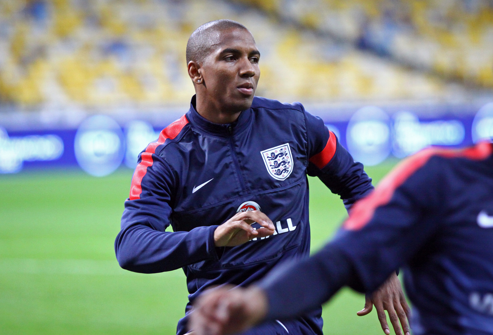 Young zostanie na Old Trafford