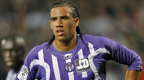 Angielskie media: Etienne Capoue chce podpisać nowy kontrakt z Watfordem