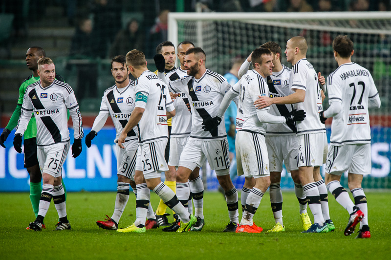 Piłkarze Legii wracają do treningów