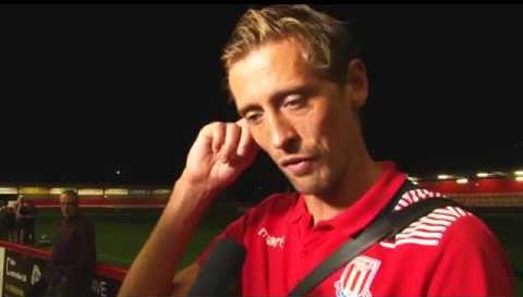 Mark Hughes: Peter Crouch nie jest na sprzedaż