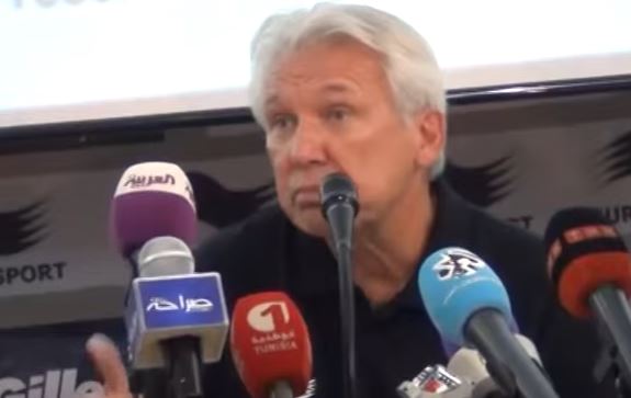 Kasperczak zaliczy kolejną reprezentację w Afryce? Może poprowadzić Algierię