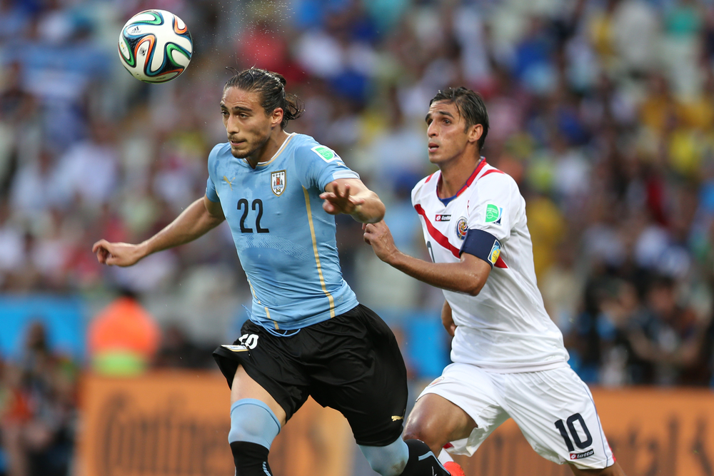 Martin Caceres na celowniku Southampton FC