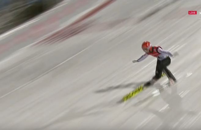 Stoch powinien mieć medal? To lądowanie Eisenbichlera... [VIDEO]