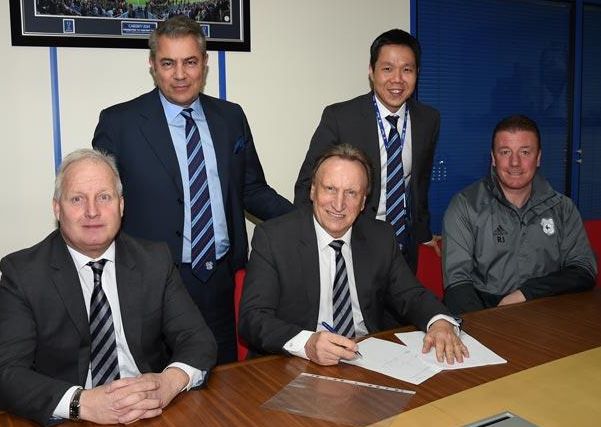 Warnock przedłużył kontrakt z Cardiff City