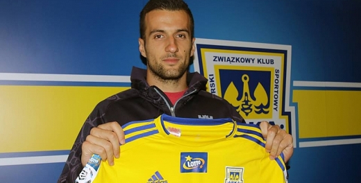 Arka Gdynia pozyskała dwóch nowych piłkarzy