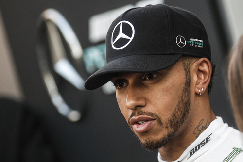 Lewis Hamilton: Ferrari blefuje, są o wiele szybsi