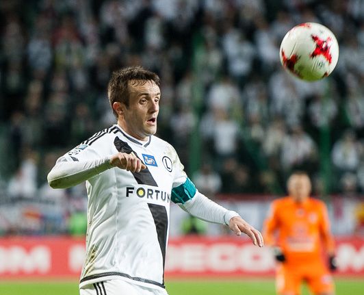 Legia lepsza od Wisły. Radović "faulowany" przez powietrze, ale z golem [VIDEO]